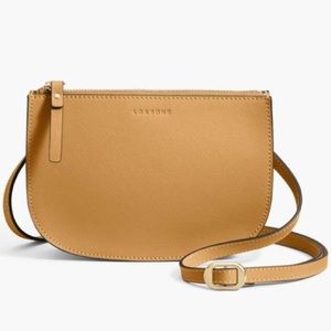 Lo & Sons Waverley 2,large, “sand”color, LIKE NEW